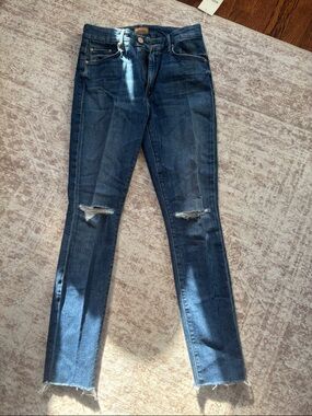MOTHER High Waisted Looker Ankle Fray Jeans with Distressed Hem - NWT